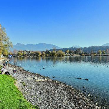 Teurer durchgehender Uferweg am Zürichsee
