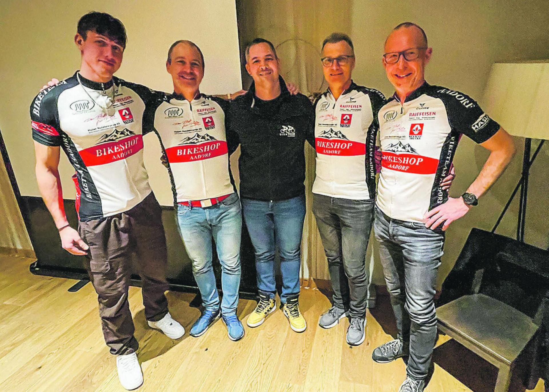 Der Vorstand des Biketeams Aadorf mit Cla Riet Derungs, Christian Arenz, Sandro Tanner (neu), Thomas Steiner (abtretend) und Martin Roost (von links).
