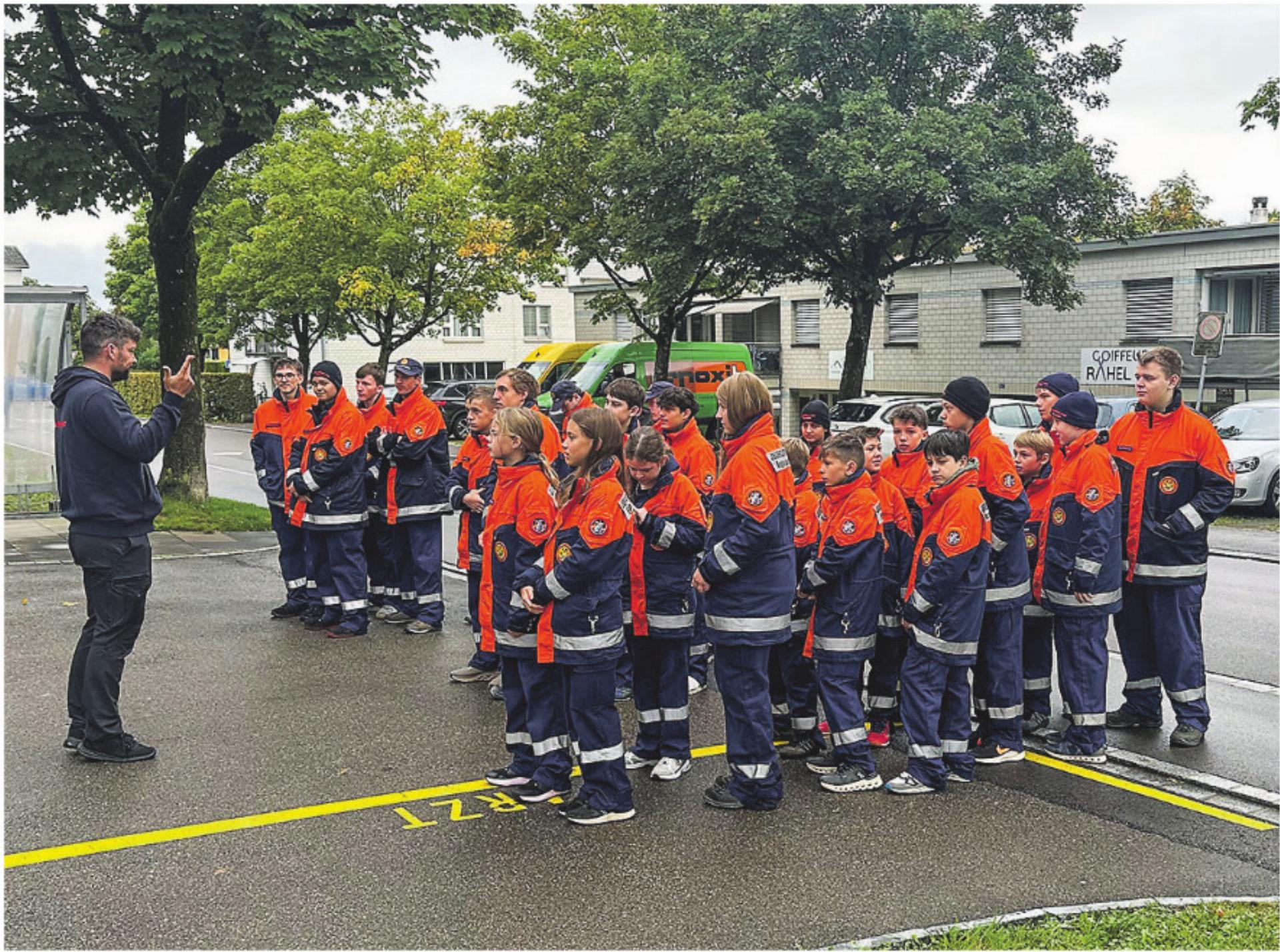 Jugendfeuerwehr übt im Aaheim - Das Bild wird blockiert. – Möglicherweise durch einen aktiven Adblocker.