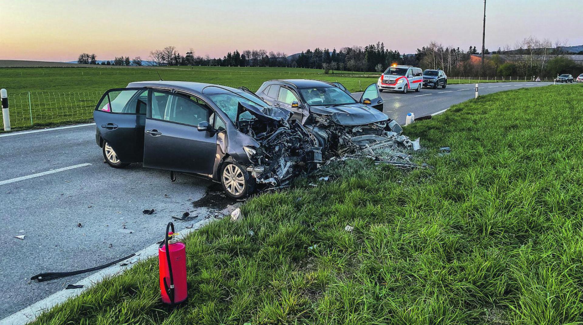 Beim Unfall wurden sechs Personen verletzt, davon drei mittelschwer. Bild: Kantonspolizei Thurgau