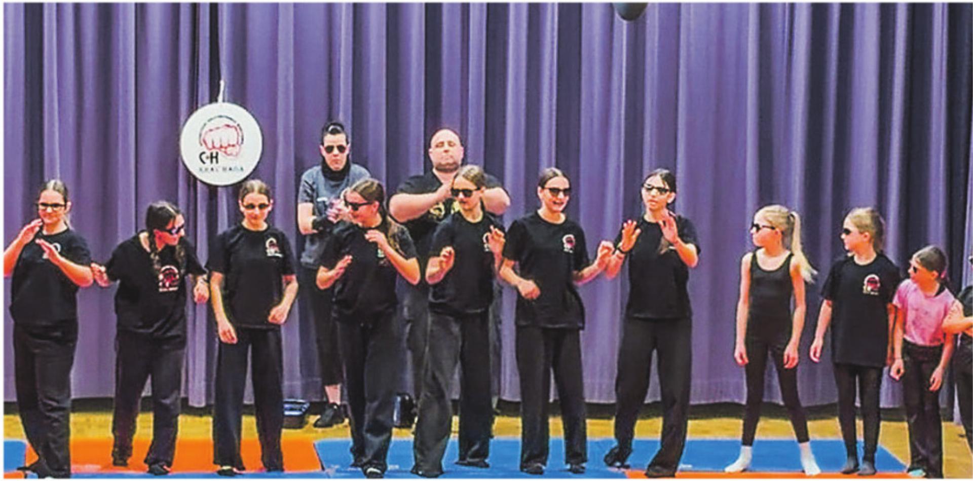 Eulachfit-Kids zeigten ihre sportlichen Künste - Das Bild wird blockiert. – Möglicherweise durch einen aktiven Adblocker.