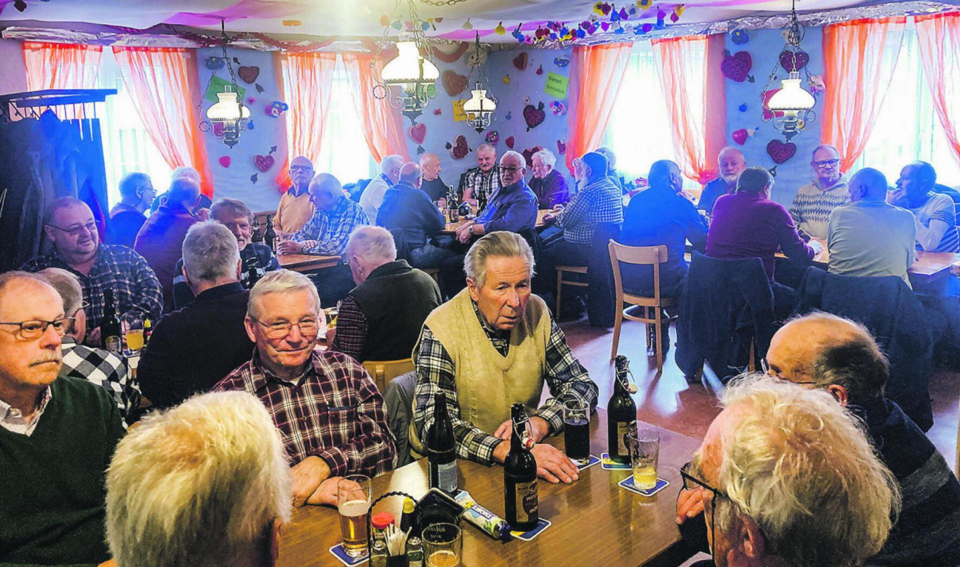 Proppenvolles Restaurant an der GV der Seniorenvereinigung Elgg und Umgebung. Bild: zvg