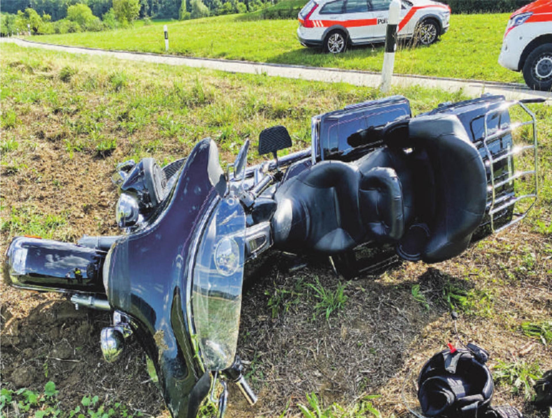 Fahrer und Mitfahrerin verletzten sich leicht. Bild: Kantonspolizei Thurgau