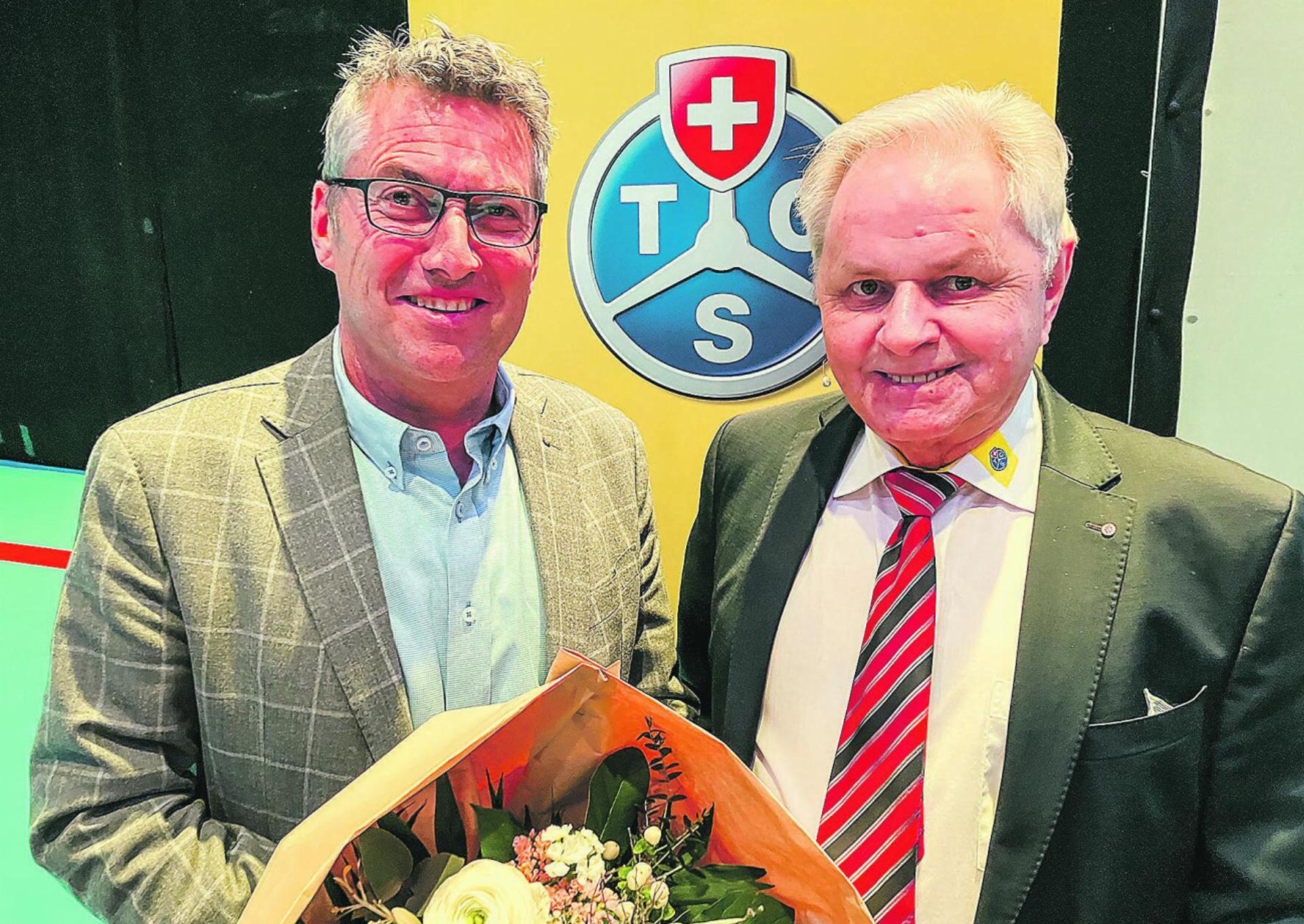 Stefan Mühlemann (links) übernimmt als Nachfolger von Marco Vidale das Präsidium der TCS Sektion Thurgau. Bild: Werner Lenzin
