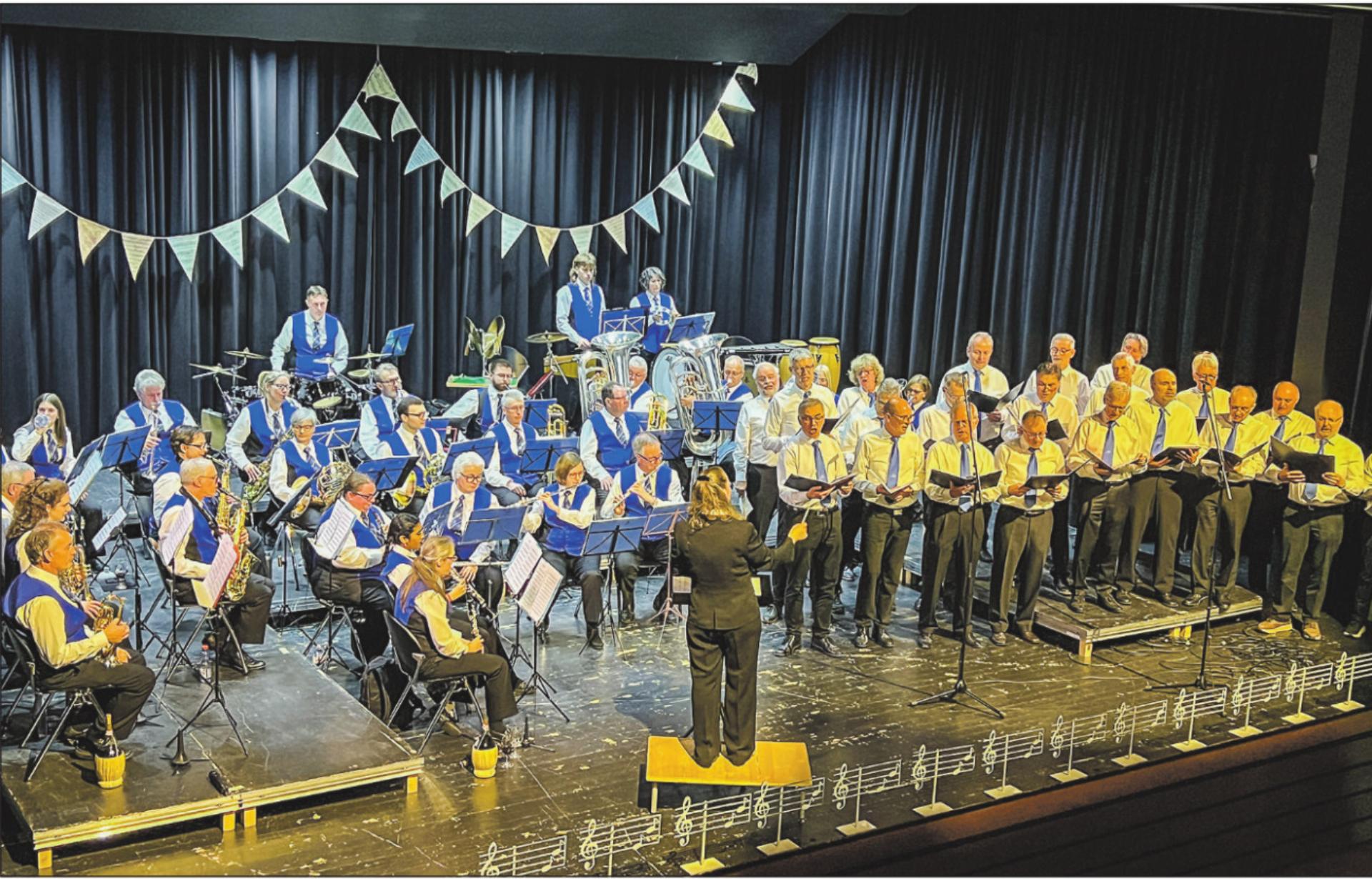 Buntes Vergnügen mit Blasmusik und Männerstimmen - Das Bild wird blockiert. – Möglicherweise durch einen aktiven Adblocker.