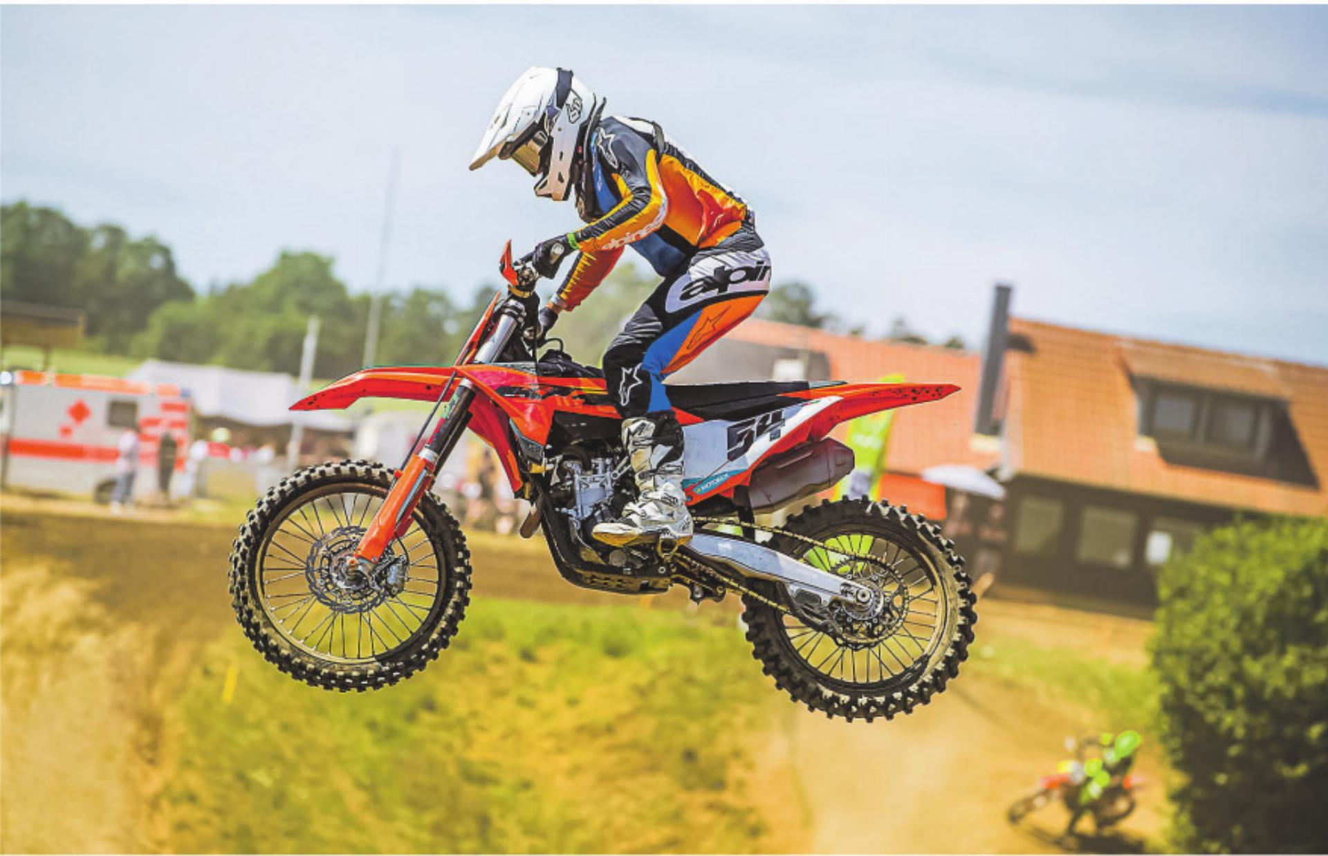 Ein Senior sucht die Herausforderung - Das Bild wird blockiert. – Möglicherweise durch einen aktiven Adblocker.