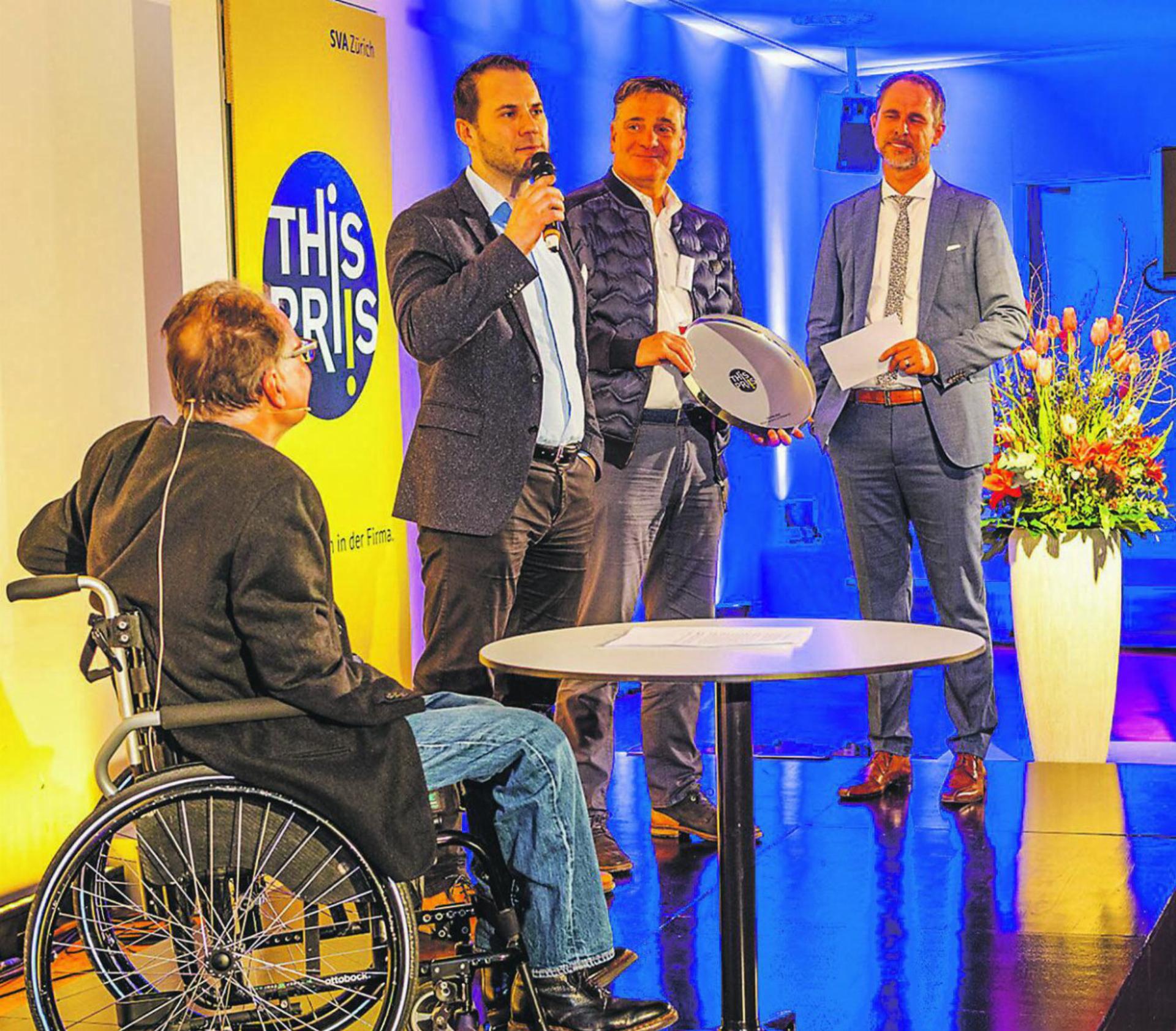 Jury-Mitglied Alex Oberholzer, Geschäftsführer Markus Brantner, Produktionsleiter Christian Mack, Martin Schilt, Leiter der IV-Stelle (von links). Bild: zvg