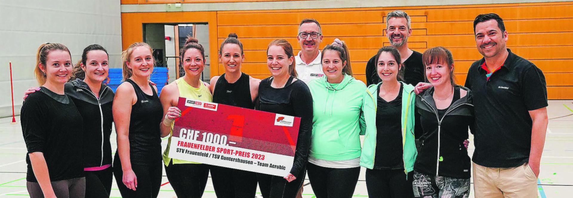 Das Team-Aerobic Frauenfeld-Guntershausen freut sich über den Frauenfelder Sportpreis im Wert von 1000 Franken. Bild: zvg