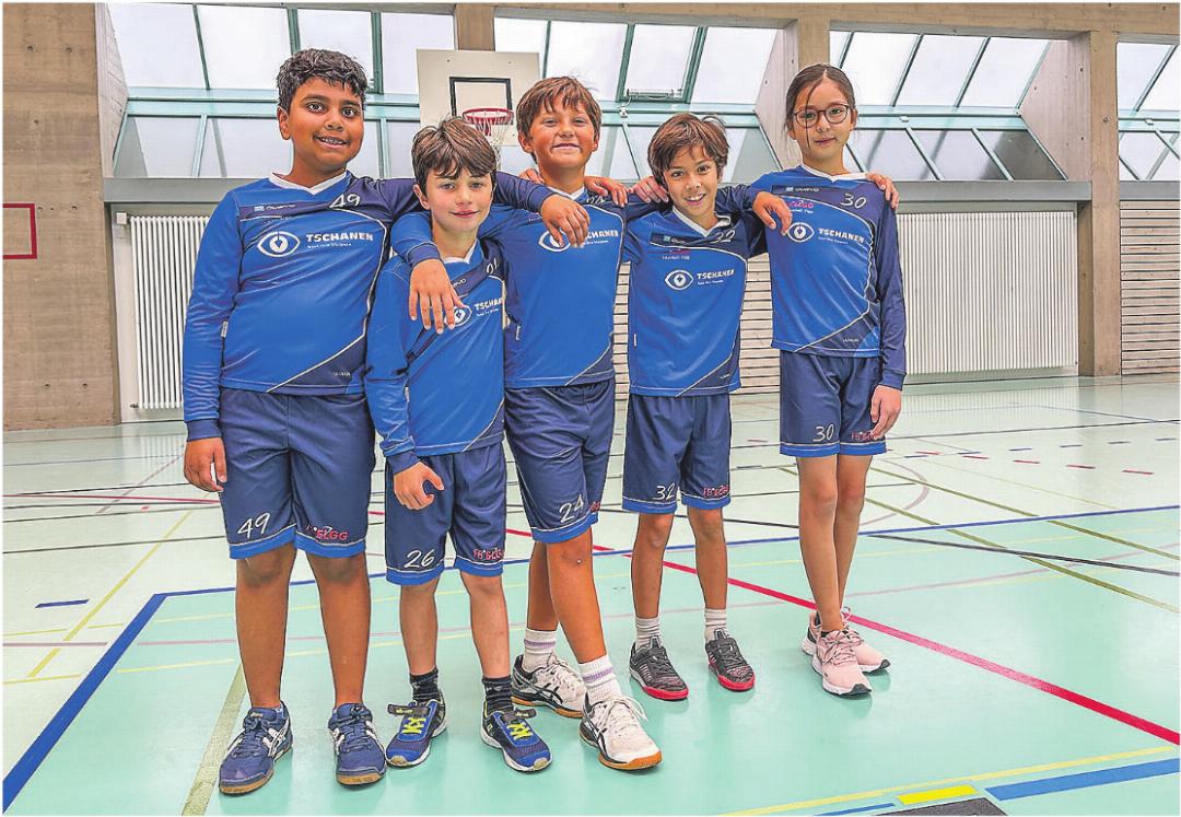 Dhruv, Livio, Jakob, Luan und Diana (v.l.) zeigten als Falken Kampfgeist. Bild: Philipp Hugentobler Dhruv, Livio, Jakob, Luan und Diana (v.l.) zeigten als Falken Kampfgeist. Bild: Philipp Hugentobler