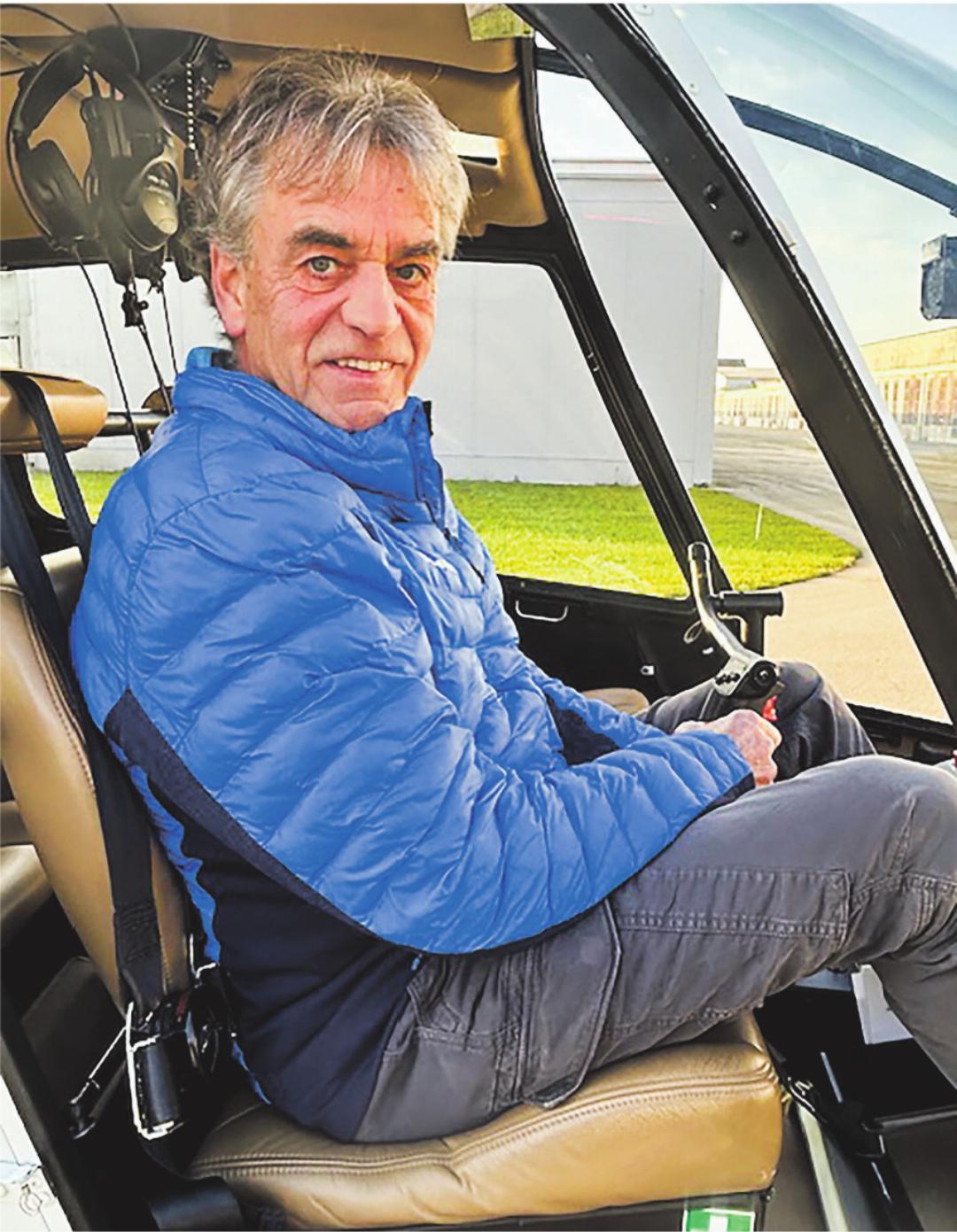Norbert Zehnder im Cockpit: Der frühere Motorsportler hat im Helikopterfliegen die perfekte Verbindung aus Technik, Präzision und Gefühl gefunden. Bild: zVg Norbert Zehnder im Cockpit: Der frühere Motorsportler hat im Helikopterfliegen die perfekte Verbindung aus Technik, Präzision und Gefühl gefunden. Bild: zVg