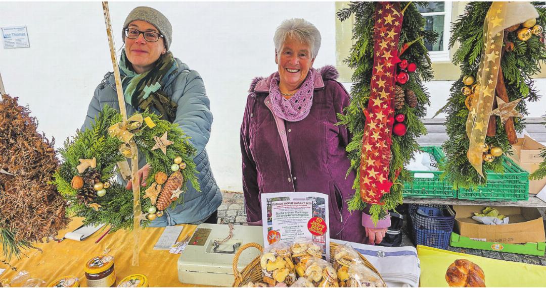 Wahres Markt-Urgestein: Familie Müller aus dem Sennhof mit feinem Gebäck und Adventsgebinden. Bilder: Stephanie Hugentobler Wahres Markt-Urgestein: Familie Müller aus dem Sennhof mit feinem Gebäck und Adventsgebinden. Bilder: Stephanie Hugentobler