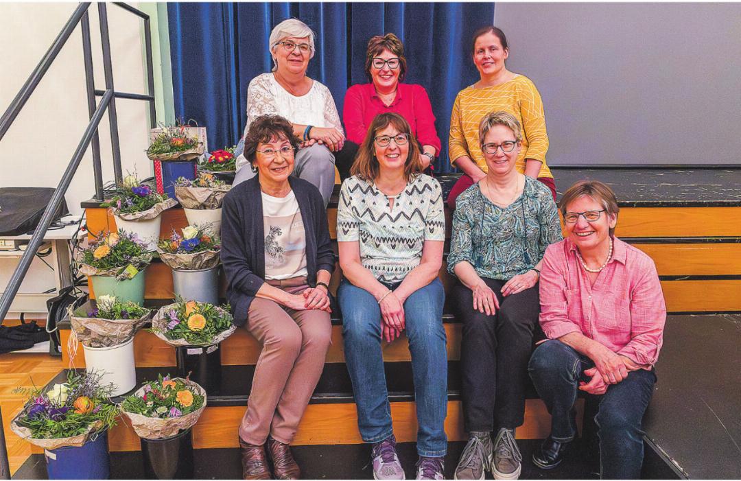 Neuer Vorstand KFG – unten von links: Neri Müller, Präsidentin Antonia Bischof, Sandra Sidoli, Brigitte Brunner Oben von links: Theres Spiranelli, Sandra Sax und Ursula Helfenstein. Bilder: Christina Avanzini Neuer Vorstand KFG – unten von links: Neri Müller, Präsidentin Antonia Bischof, Sandra Sidoli, Brigitte Brunner Oben von links: Theres Spiranelli, Sandra Sax und Ursula Helfenstein. Bilder: Christina Avanzini