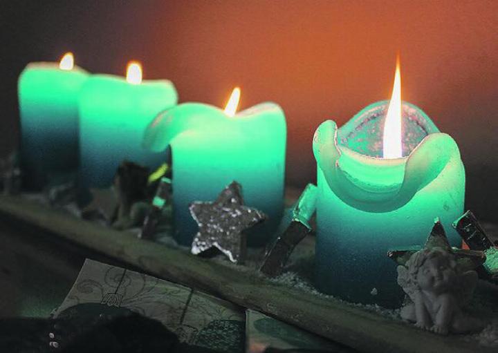 Ja, ist denn schon Weihnachten? I wo, dauert noch drei Monate. Aber die traditionellen Adventsfenster in Elgg müssen jetzt geplant werden. Bild: MusikschuleMOI von pixabay.com