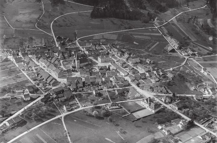 Historisches Luftbild von Walter Mittelholzer aus dem Jahr 1920. Bild: Wikipedia