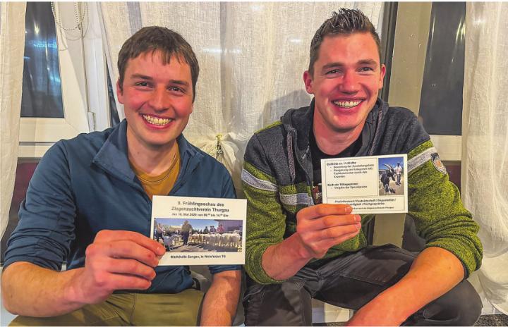 Präsident Daniel Keller (links) und Zuchtbuchführer Kilian Appert sorgen für einen jugendlichen Spirit bei den Ziegenzüchtern und freuen sich über die jungen Mitglieder in ihrem Verein. Bild: Werner Lenzin