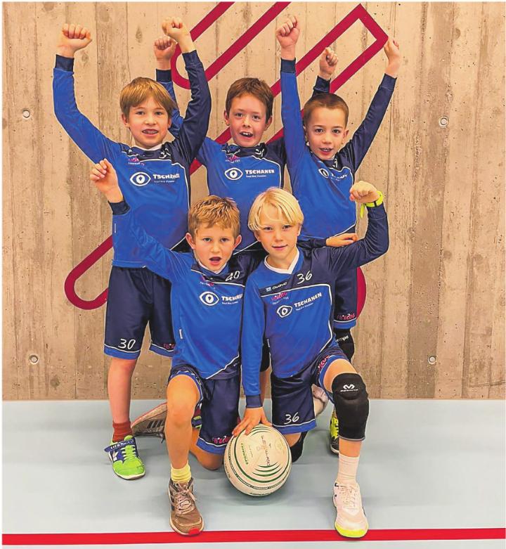 Flogen als Adler an die Spitze der Zwischenrangliste der Kategorie U10: hinten v.l.n.r. Emil Bötschi, Cyril Schmid, Ben Hugentobler, vorne v.l.n.r. Seraja Breitenmoser und Felix Kägi Bild: Nicolas Fehr