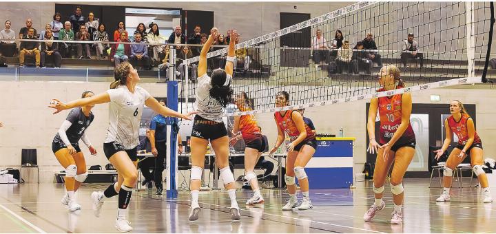 Starker Start ins Jahr 2026: Volley Aadorf feiert mit zwei 3:1-Siegen gegen Bellinzona Volley und Lausanne UC einen gelungenen Auftakt und klettert in der NLB-Tabelle auf Rang fünf. Bild: zVg
