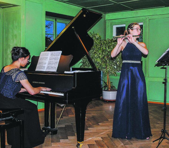 Das Duo Flautastico im Elgger Kirchgemeindehaus. Bild: Brigitte Haupt Sieber
