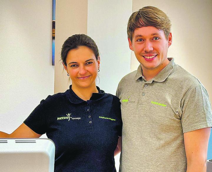 Zwei Physiotherapeuten aus Leidenschaft: Stephanie Wagner und Hendrik Van Beek. Bild: Marianne Burgener