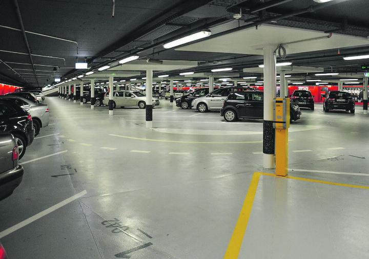 Das Parken in den städtischen Parkhäusern Winterthurs wird teurer. Symbolbild: Wikimedia