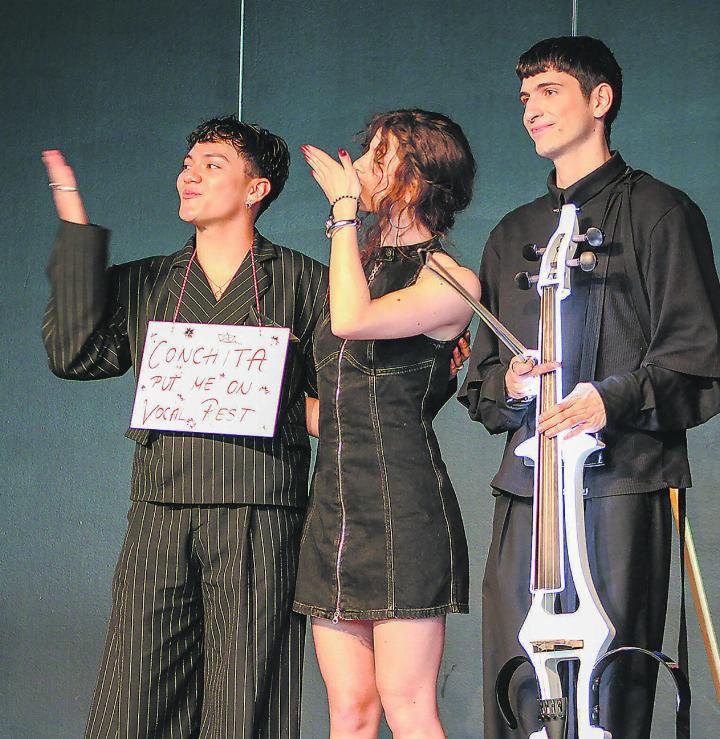 Der spätere Gewinner JJ (links) aus Österreich mit dem deutschen Act Abor & Tynna.