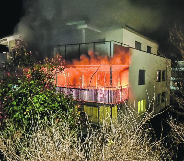 Beim Brand auf einem Balkon in Tägerwilen wurde niemand verletzt. Bild: Kantonspolizei Thurgau