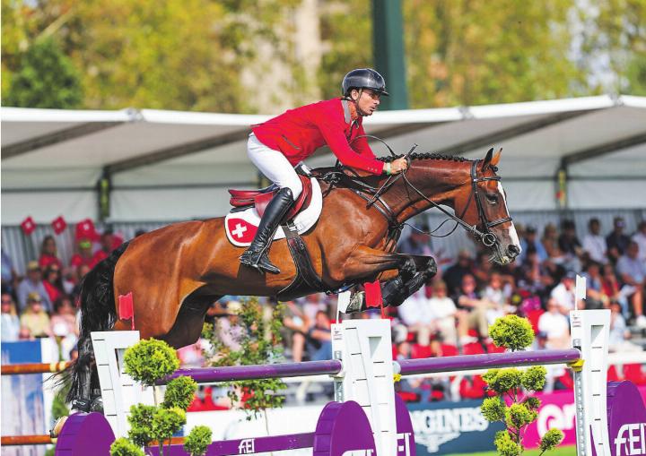 Steve Guerdat, Elgg, wird mit Dynamix de Bélhème an den Olympischen Spielen in Paris starten. Bild: Tiffany Van Halle