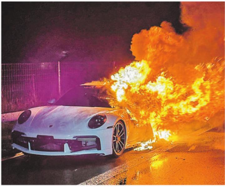 Am Auto entstand ein Totalschaden. Bild: Kantonspolizei Thurgau