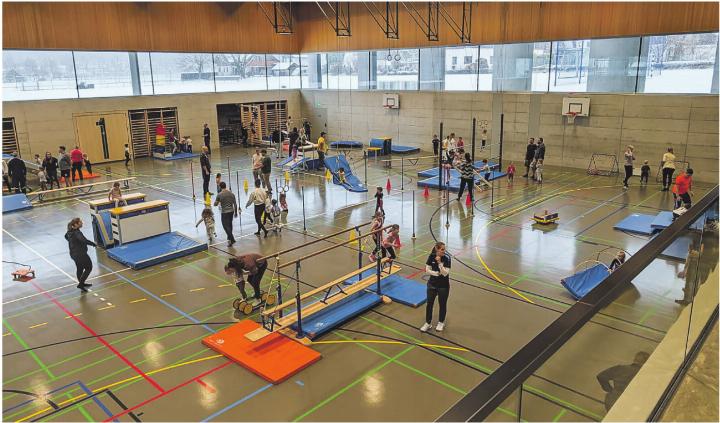 Das Familienturnen der JuKi TV und des Einwohnervereins Aadorf wurde rege genutzt. Bild: zVg