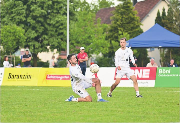 Die Oberentfelder Männer streben vor heimischem Publikum den Schweizer Meistertitel an. Bild: Alexander Stürchler / Swiss Faustball