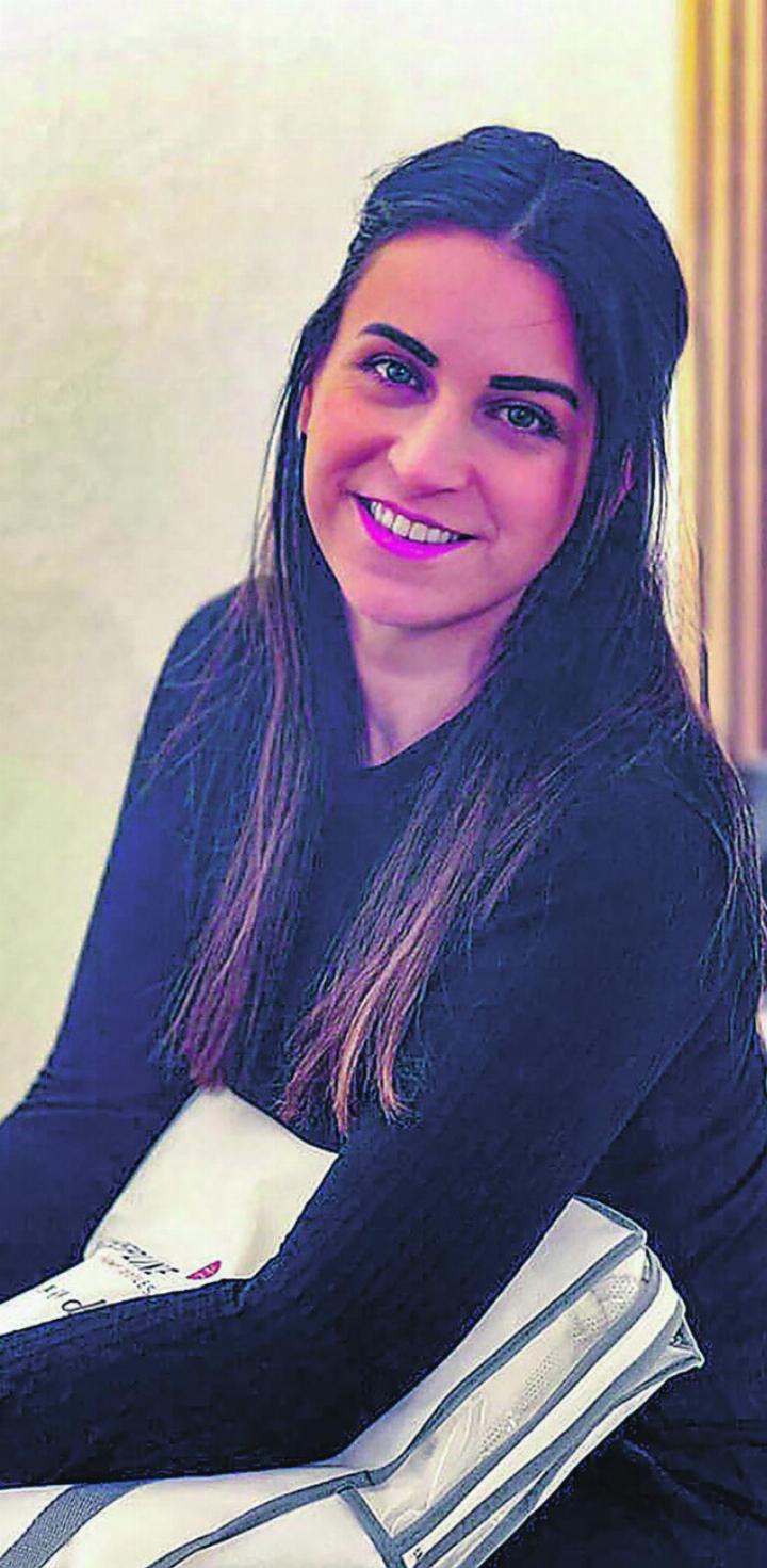 Angela Sigrist feiert das einjährige Bestehen ihres Bettenfachgeschäfts «himmlisch-träumen». Bild: zVg