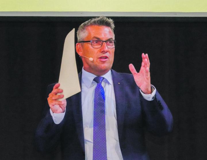 Stefan Mühlemann musste an der Aktionärsversammlung ein Defizit erklären. Unter anderem wurde eine Kapitalerhöhung beschlossen. Bild: zvg