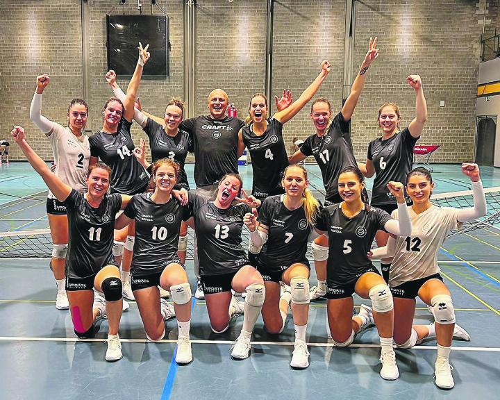 Verdiente Freude bei Volley Aadorf über den hart erkämpften Sieg. Bild: zVg