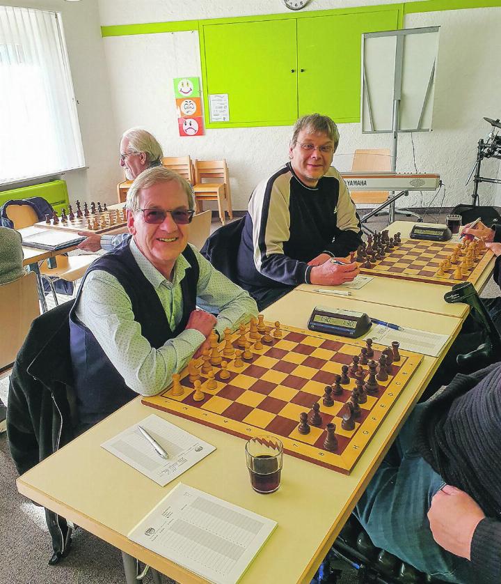 Karl Brunner (links) und Volker Stief vor dem Spiel gegen Schaffhausen Munot. Bild: zvg