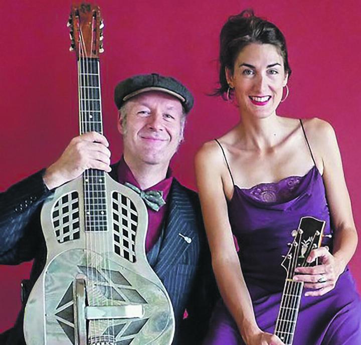 Mit Waschbrett und Hawaiigitarre unterwegs – die «Red Hot Serenaders» spielen im Rotfarbkeller. Bild: zVg
