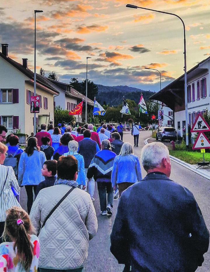 Vereinsabholen der Bürgermusik Ettenhausen vom Thurgauer Kantonal Musikfest, Märstetten, und der Feldschützen Ettenhausen vom Thurgauer Kantonalschützenfest, Frauenfeld.