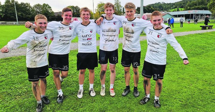 FG Elgg-Ettenhausen U18 ist Schweizermeister! V.l. Pascal Göttsch, Fabrice Broccon, Ales Lang, Malte Meissner, Lorenz Walker, Yannik Götsch. Bild: Christian Götsch