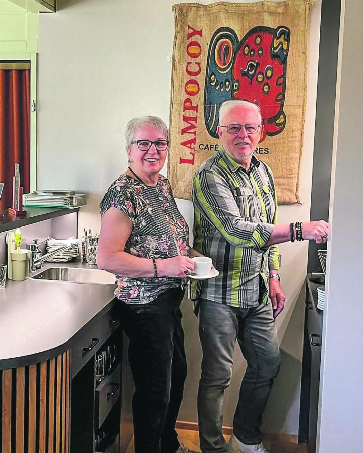 Kari und Elsbeth Sommer: Sie sind vor Kurzem aus Hagenbuch nach Elgg gezogen und seit Dezember 2023 als Gastgebende und als Bäckerin dabei.