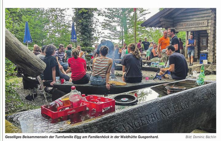 Geselliges Beisammensein der Turnfamilie Elgg am Familienhöck in der Waldhütte Guegenhard. Bild: Dominic Bächlin