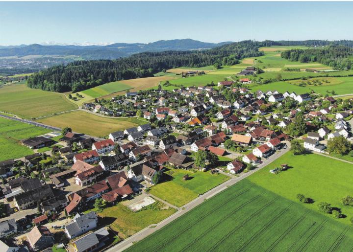 Am Mittwoch, 10. September 2025, findet im Schulhaus Fürstengarten eine ausserordentliche Gemeindeversammlung statt. Archivbild: EAZ