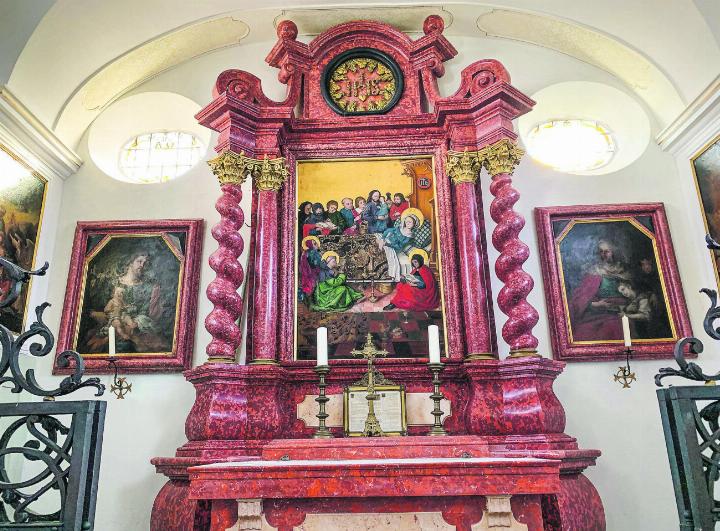 Todbild der Maria/Anna auf der Altartafel in der St. Anna Kapelle Frauenfeld-Oberkirch aus der Kapelle St. Anna in Oberstammheim. Bild: Markus Schär