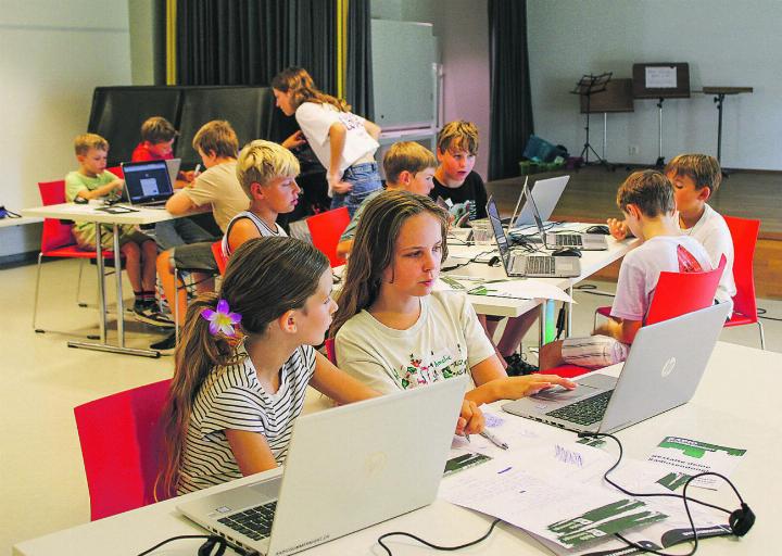 Am Vormittag wurde noch fleissig zu Themen recherchiert. Bilder: Sarah Stutte