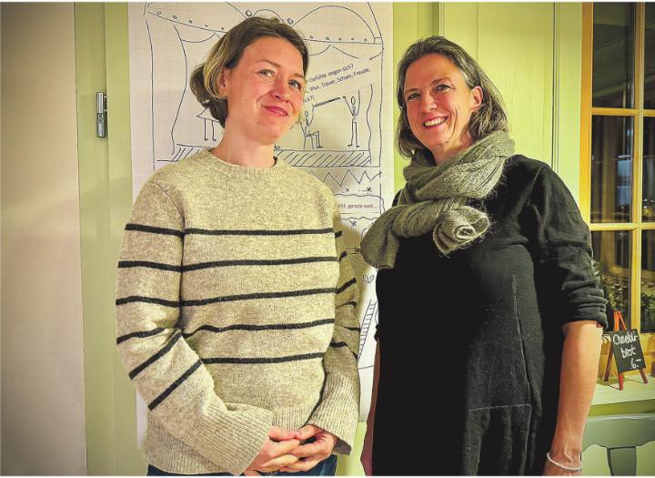 Johanna Breidenbach und Nina Kuhn moderierten den Blickwechsel empathisch und einfühlsam.