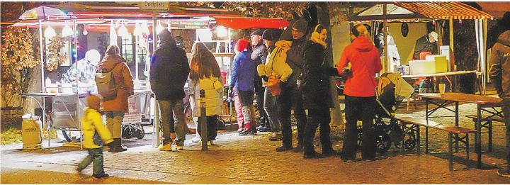 Auch dieses Jahr findet der Weihnachtsmarkt Hagenbuch rund um den Dorfplatz statt. Einfach hingehen und geniessen! Bild: zVg