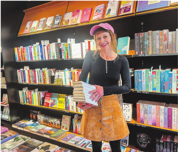 Anschi Inauen, Geschäftsführerin des Buecherchorb Aadorf will sich im nächsten Jahr neuen Herausforderungen stellen. Bild: Bettina Sticher Anschi Inauen, Geschäftsführerin des Buecherchorb Aadorf will sich im nächsten Jahr neuen Herausforderungen stellen. Bild: Bettina Sticher