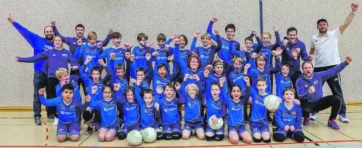 Faustball Elgg freut sich über zwei Meistertitel und zwei Bronze-Medaillen in der Zonenmeisterschaft Zürich/Schaffhausen. Bild: Markus Wüthrich