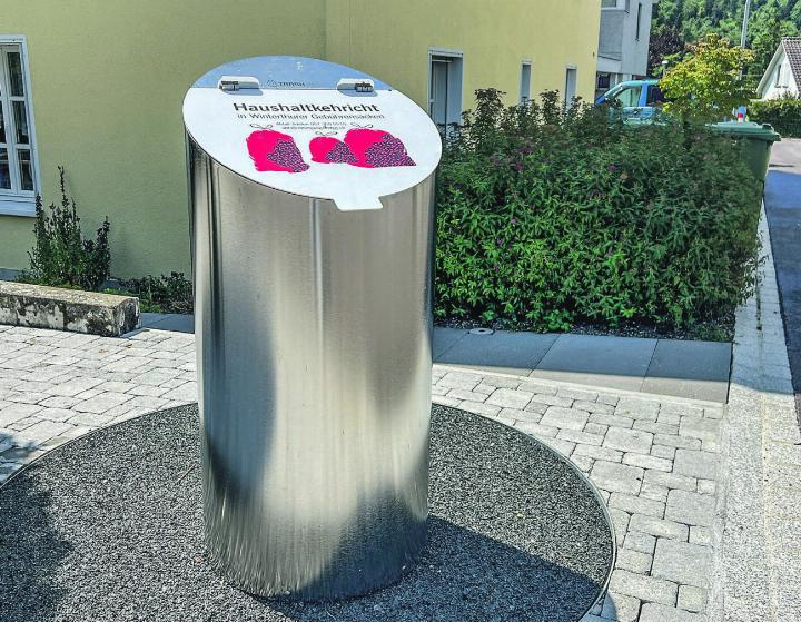 Unterflurcontainer an der Schulstrasse.