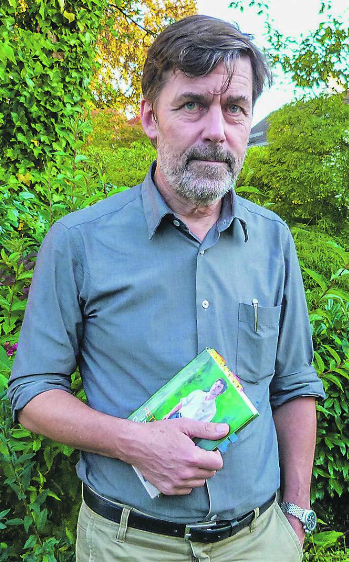 Peter Stamm stellte «In einer dunkelblauen Stunde» vor. Bild: Kurt Lichtensteiger
