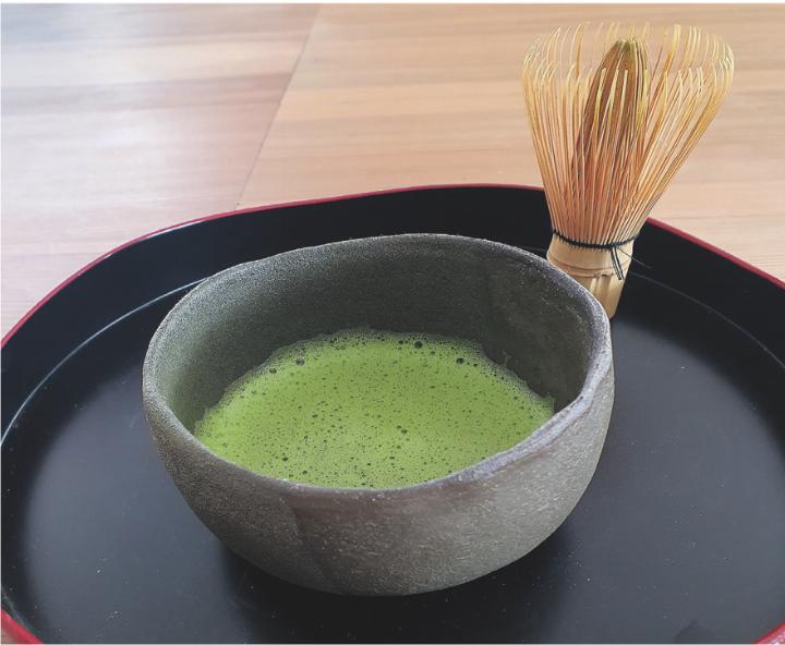 Der Teeweg – Einblick in die japanische Teekultur mit Evi Kienast in der Bibliothek Elgg. Bild: zVg