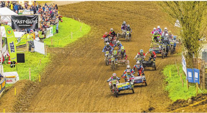 Immer wieder spektakulär sind die Rennen der Seitenwagen. Bild: Philippe Weber